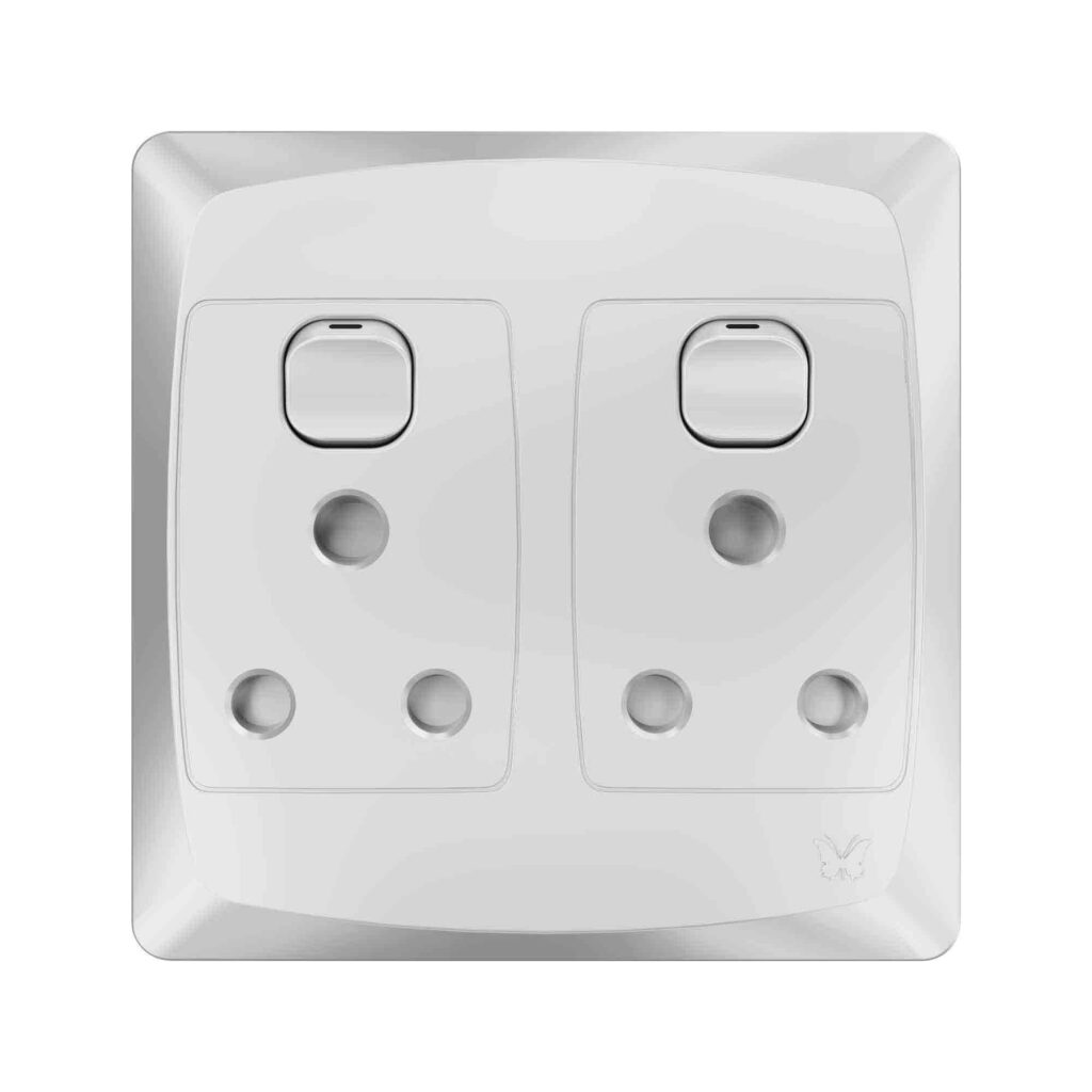 DOUBLE S/SOCKET 4X4 WHITE Megatech Electrical Supplies